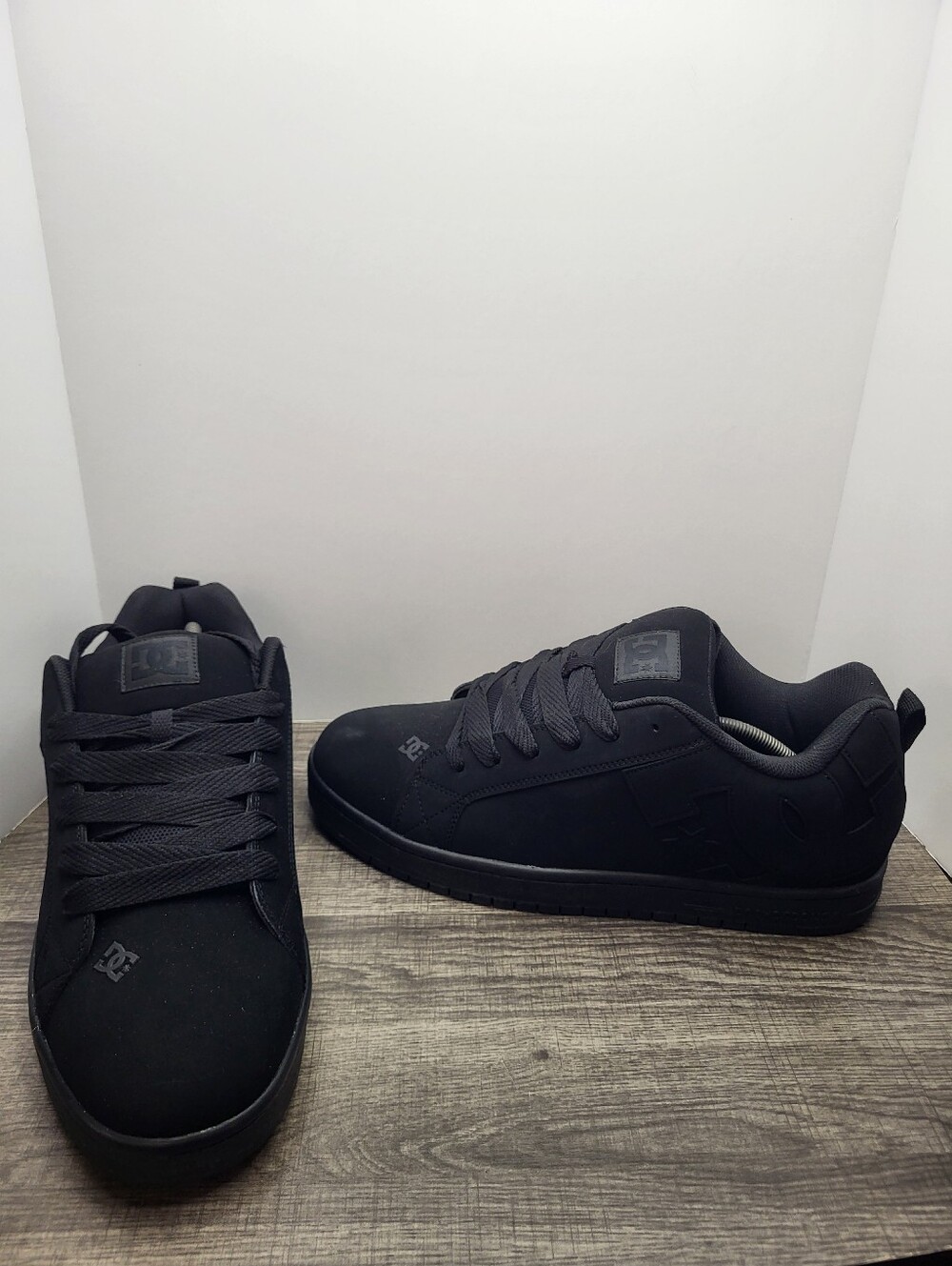 DC Shoes Court Graffik Triple Black Skate Shoes Sneakers Men's Size 16